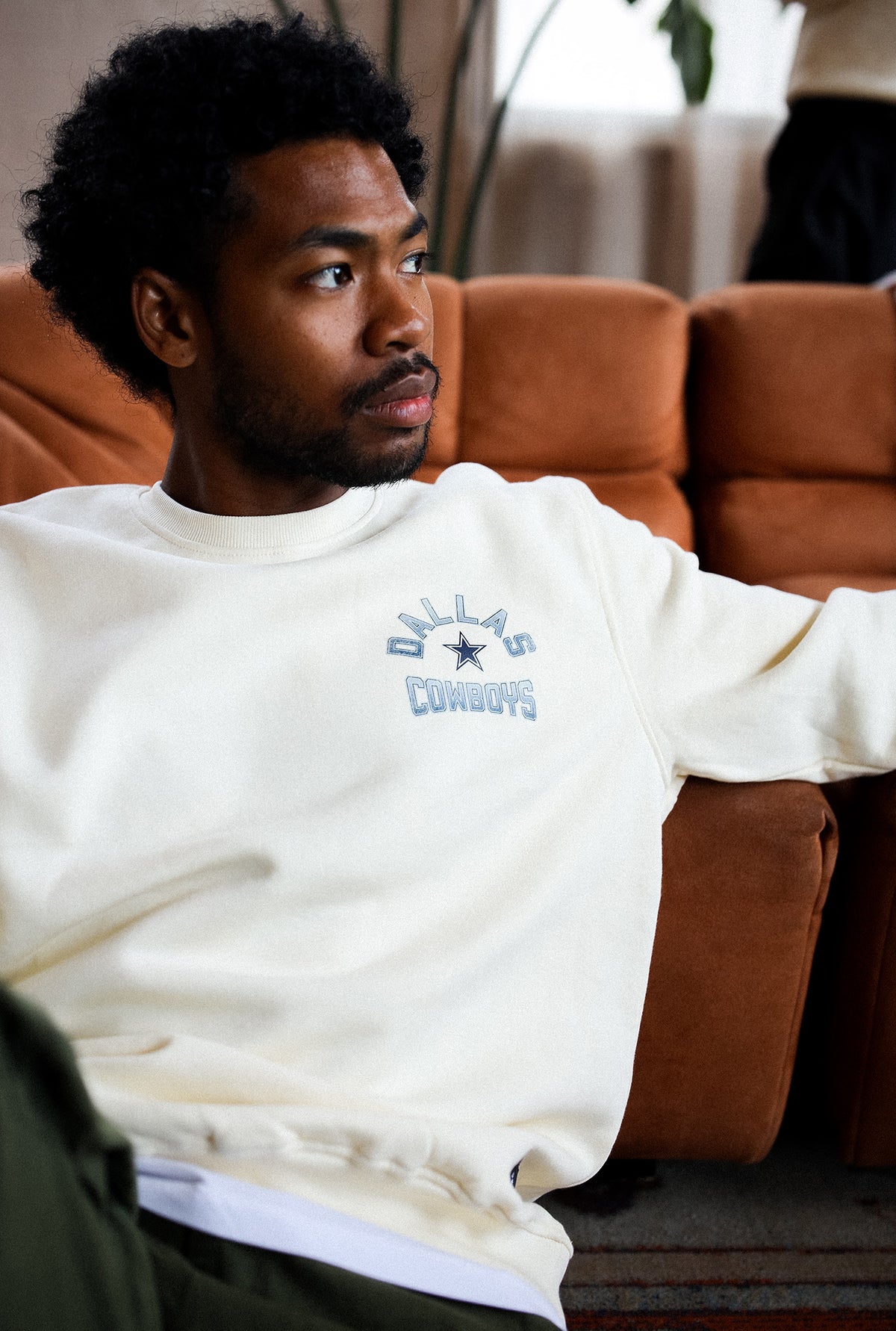 Dallas Cowboys Vintage Clubhouse Score Crewneck - Ivory