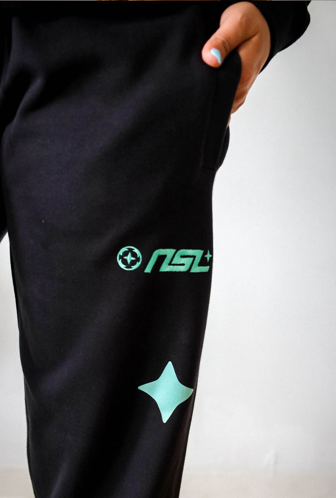 NSL Heavyweight Jogger - Black