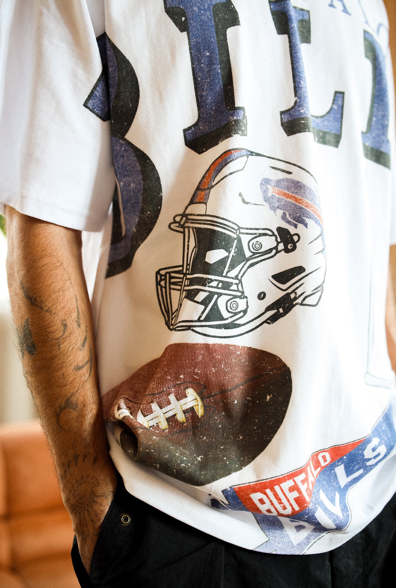 Buffalo Bills Vintage Clubhouse Oversized Print Heavyweight T-Shirt - White