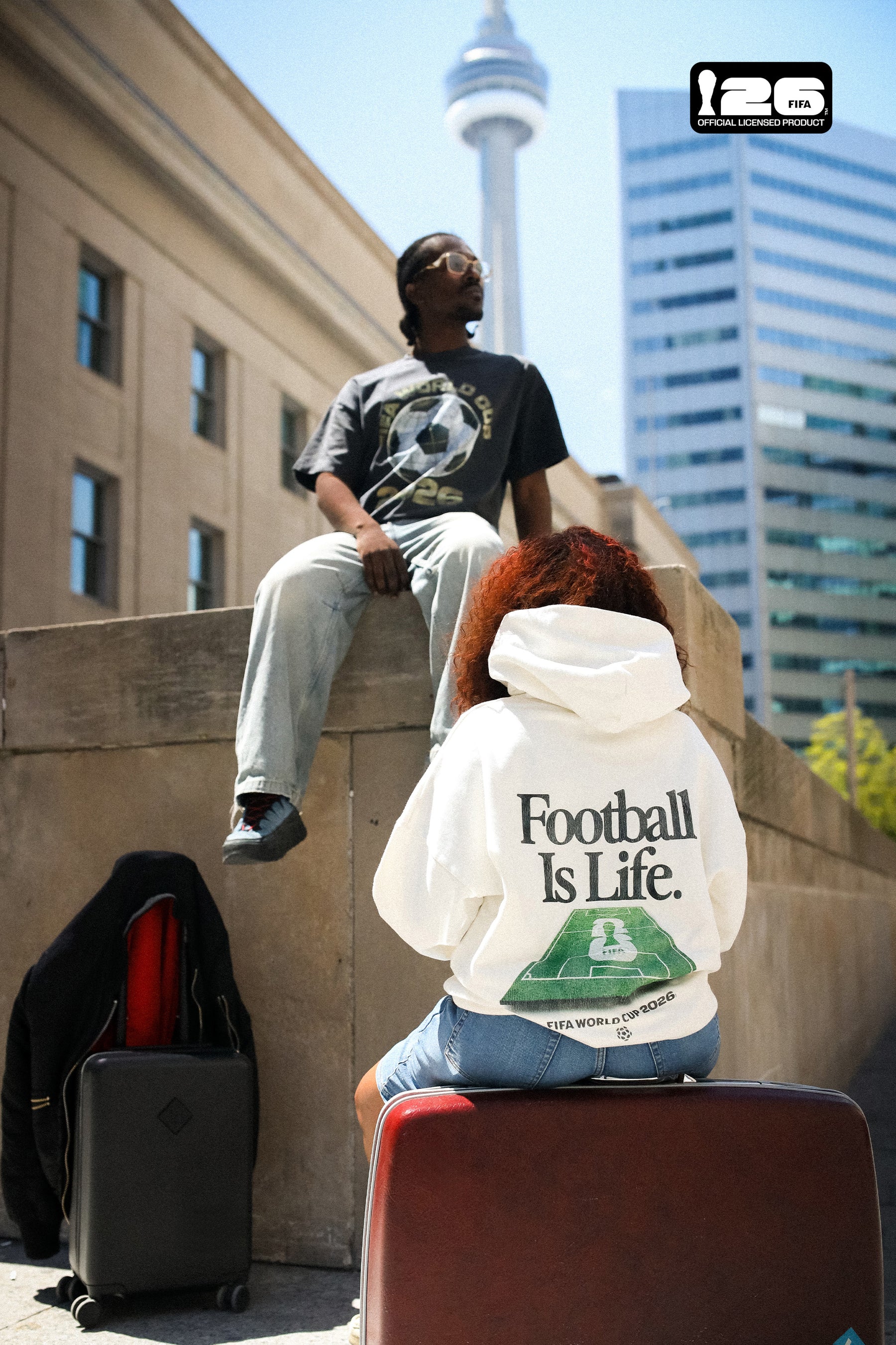 Sudadera con capucha de peso pesado FIFA World Cup 2026™ Football is Life - Marfil