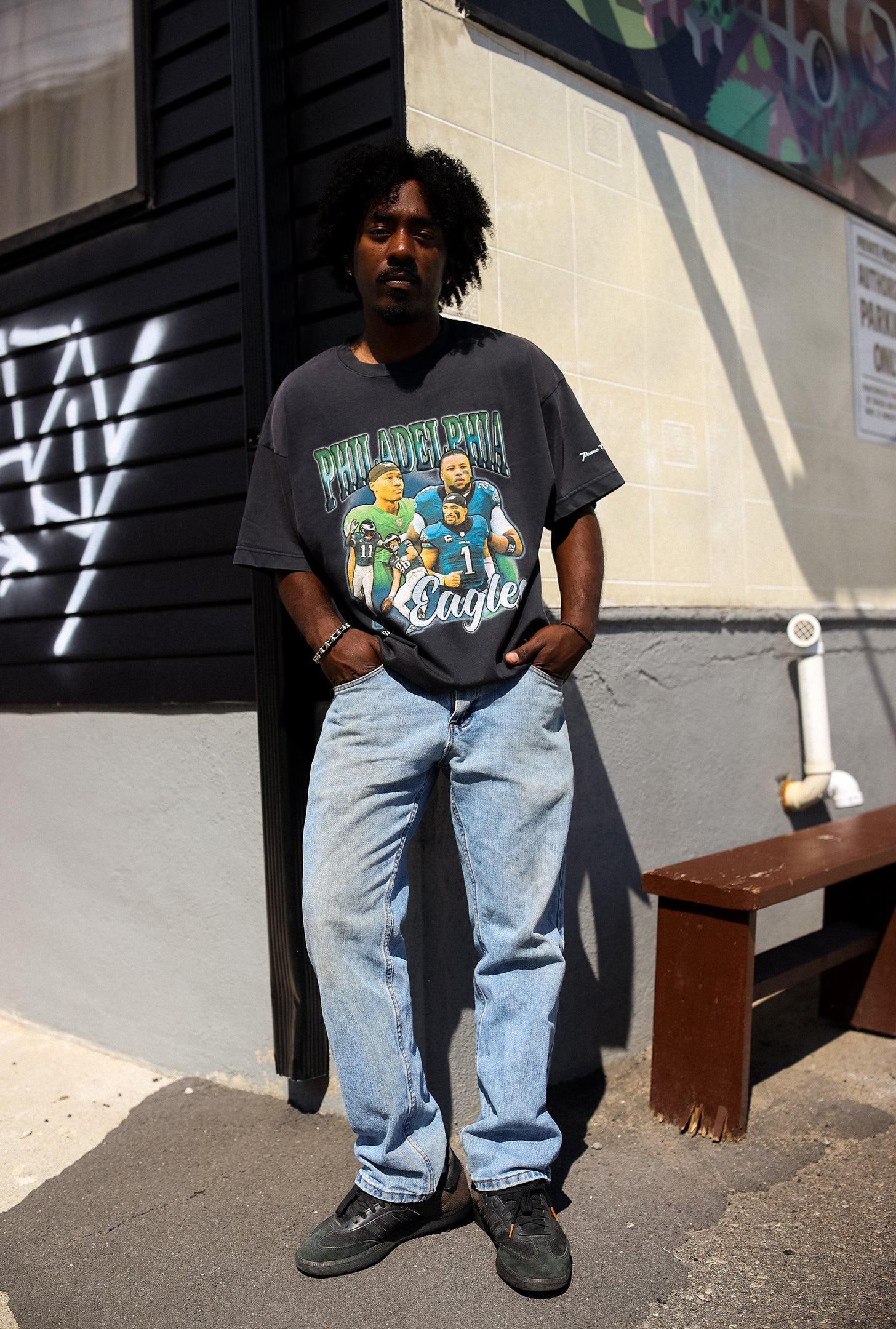 Philadelphia Eagles Vintage Heavyweight Garment Dyed T-Shirt - Black