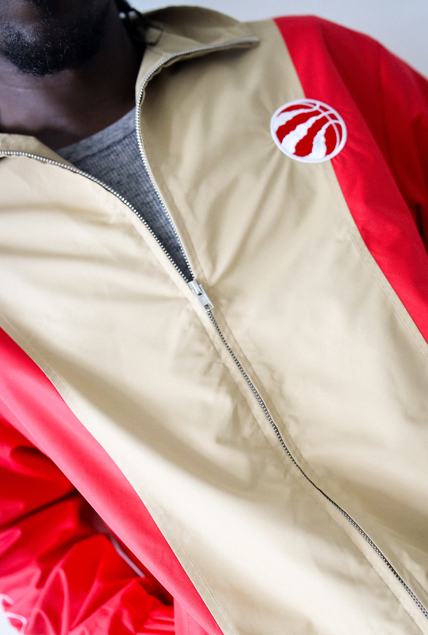 Toronto Raptors Colour Block Windbreaker Jacket - Ivory / Red