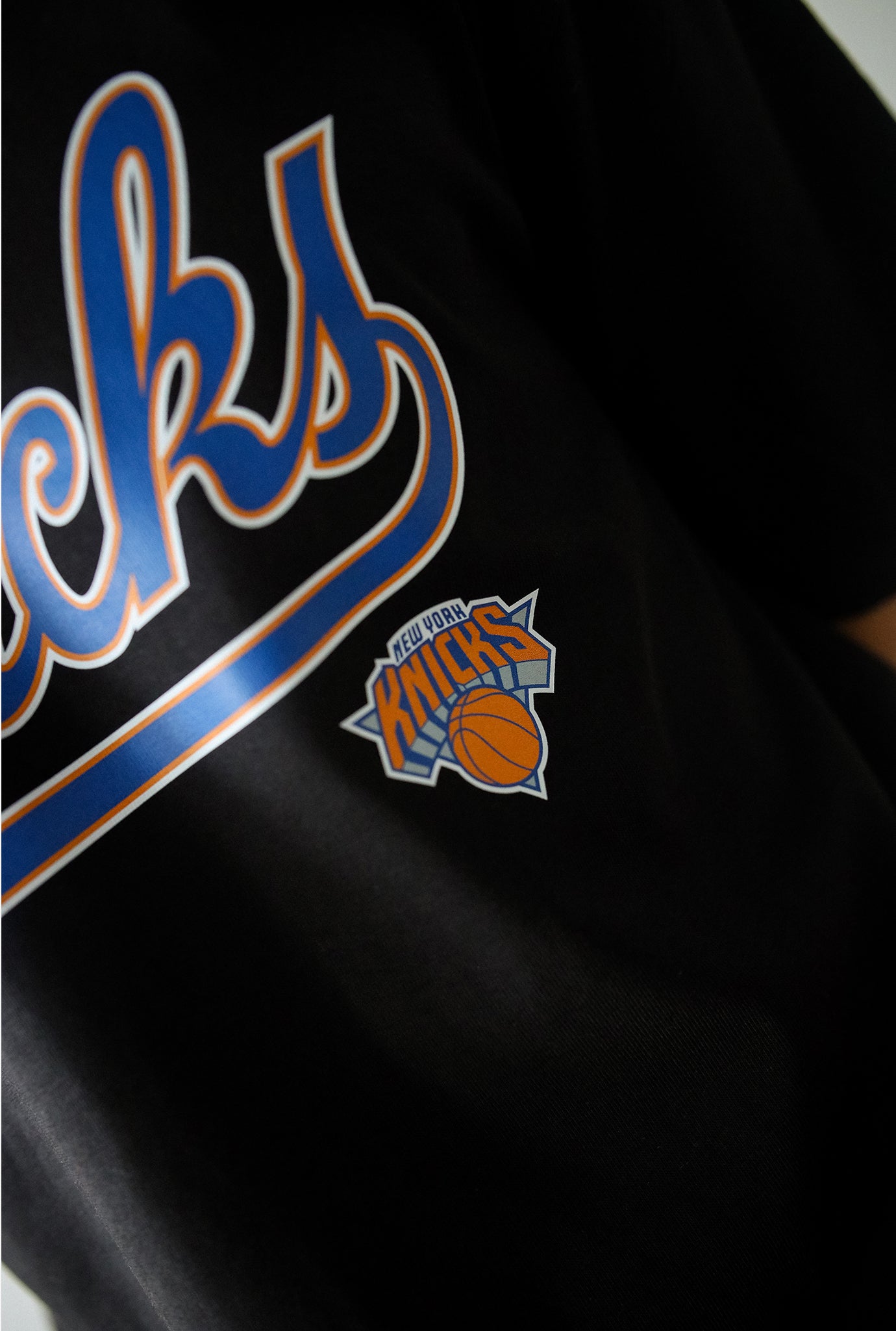 New York Knicks Spirit Heavyweight T-Shirt - Black