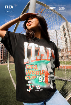 Coupe du Monde de la FIFA 1990 Italie - T-shirt noir teint en pièce, impression photoréaliste, poids lourd.