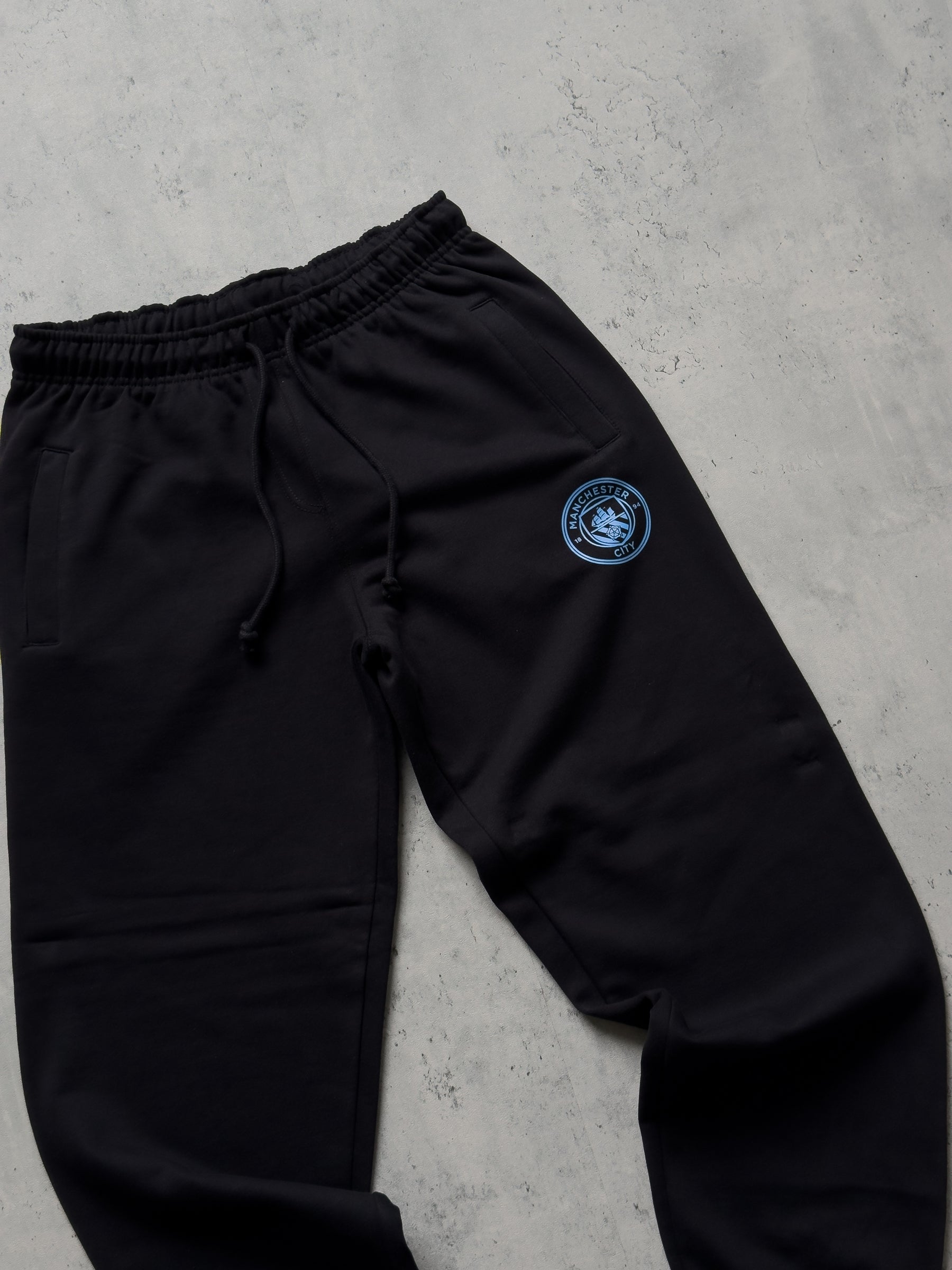 Manchester City FC Heavyweight Jogger - Black