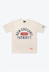 Schweres T-Shirt des New England Patriots Athletic Club – Elfenbein