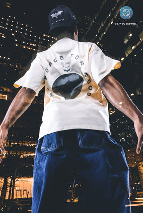 T-shirt poids lourd US Soccer x DC Comics « Se battre pour chaque pouce » - Ivoire