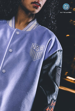 Chaqueta de nylon US Soccer x DC Comics Joker Varsity - Púrpura